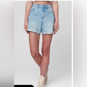 Blank NYC  Party Everyday Mom Short